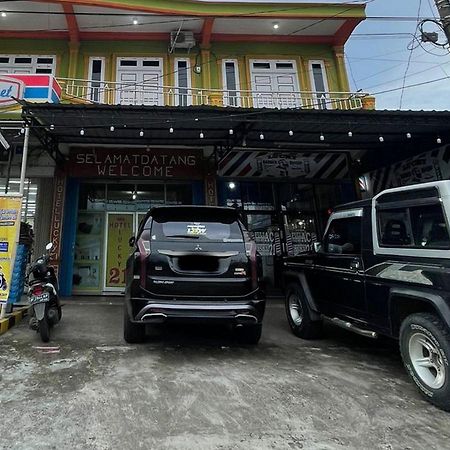Hotel Lucky 21 Syariah Mitra Reddoorz Lubuklinggau Ngoại thất bức ảnh