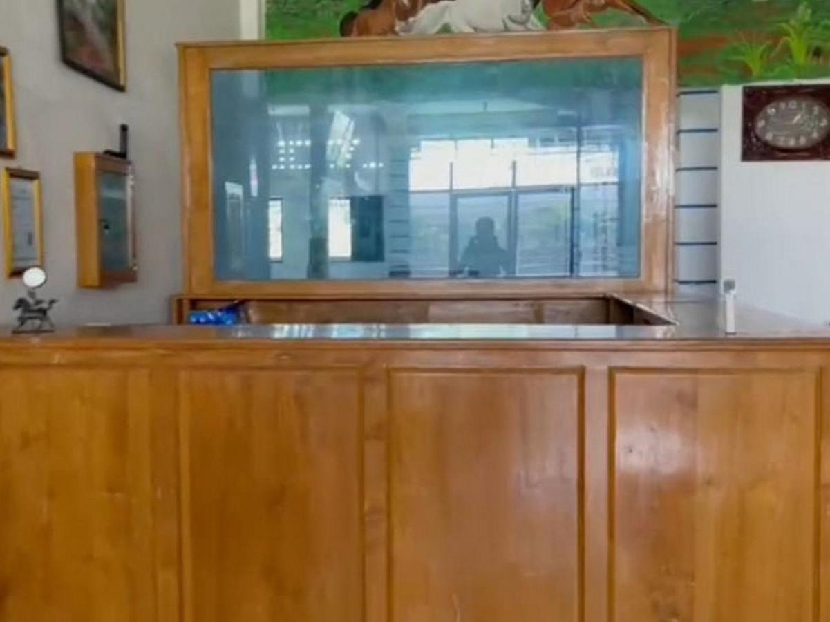 Hotel Lucky 21 Syariah Mitra Reddoorz Lubuklinggau Ngoại thất bức ảnh